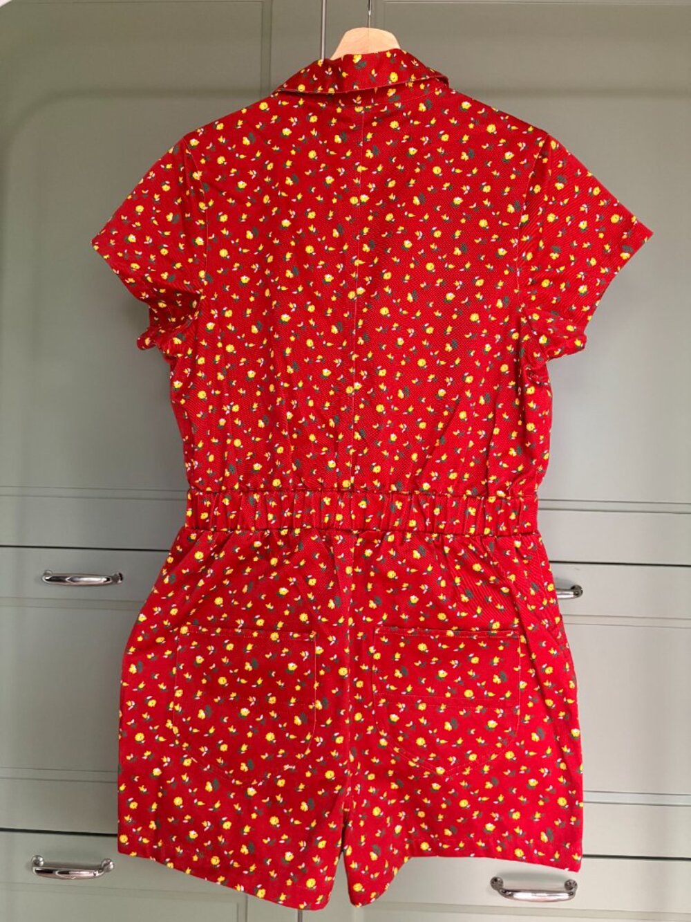 Rolla’s Alpine Floral Hamptons Romper Red Button Front Shorts Size M - Picture 3 of 6